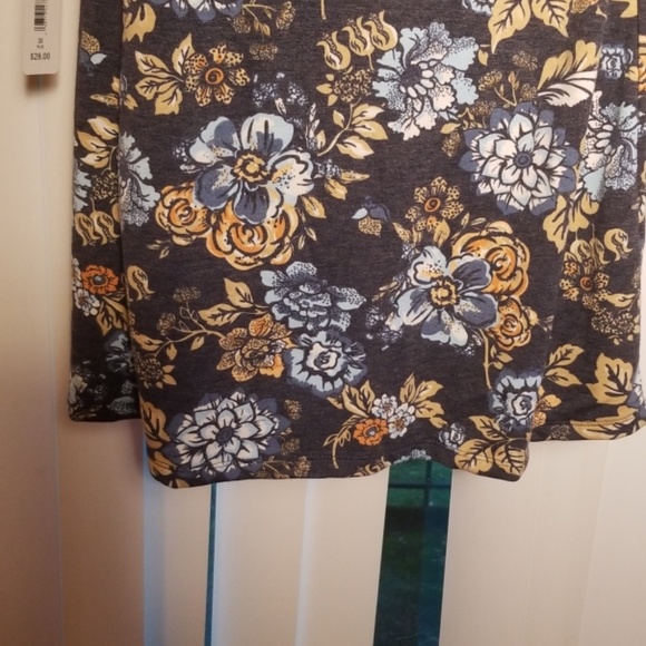 Lantern/Bell Sleeves NWT dress - Picture 4 of 7